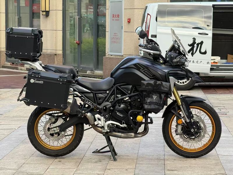 二手贝纳利TRK702