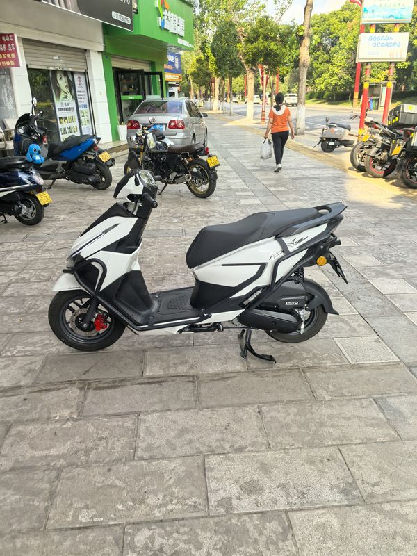 二手五羊本田NWX125