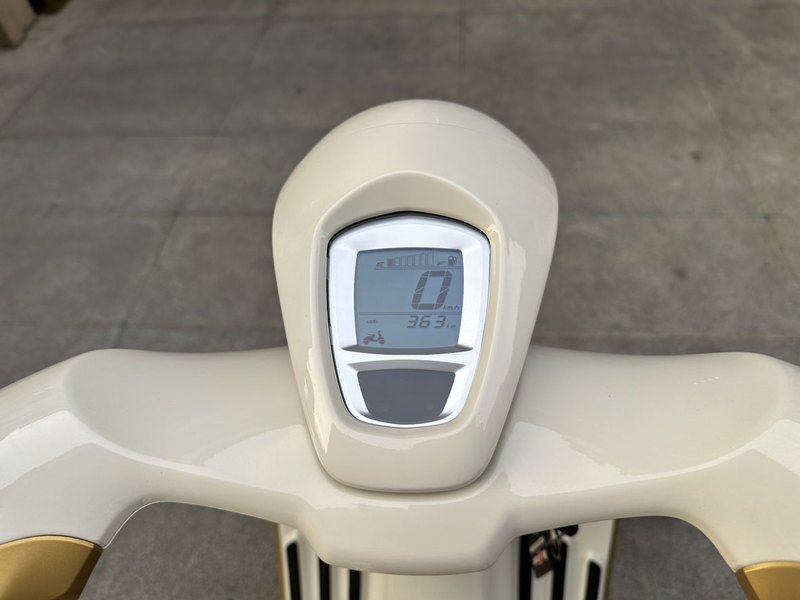 二手VESPA946
