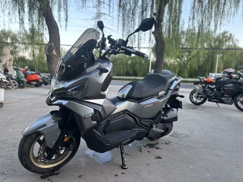 二手三阳哈士奇 Husky ADV150