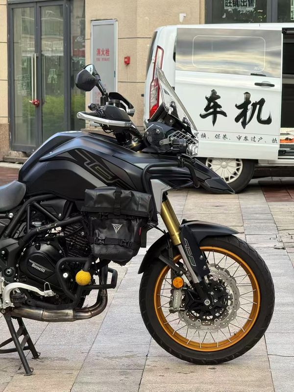 二手贝纳利TRK702