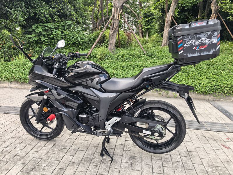 二手济南铃木极客飒 Gixxer 155