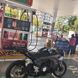 二手贝纳利龙卷风 Tornado 552R
