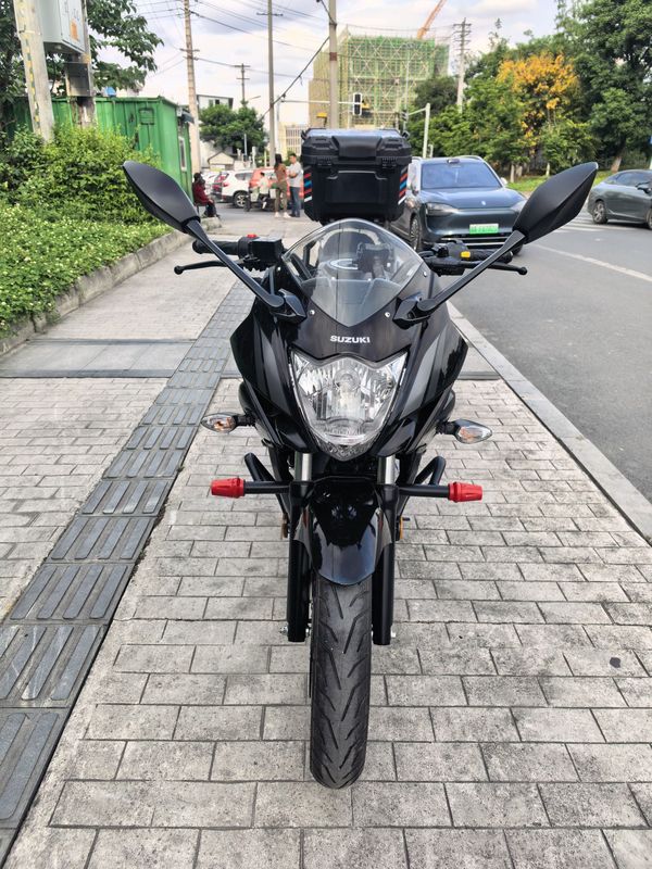 二手济南铃木极客飒 Gixxer 155