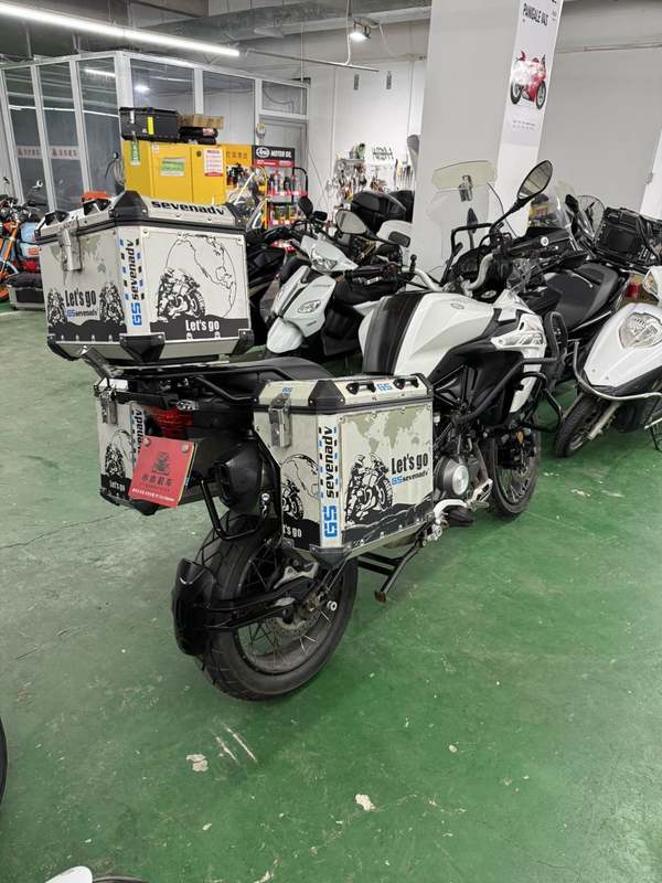 二手贝纳利金鹏 TRK502