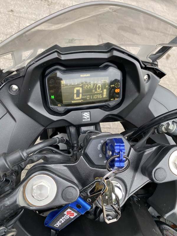 二手豪爵铃木GSX250R