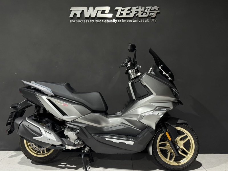 二手三阳哈士奇 Husky ADV300