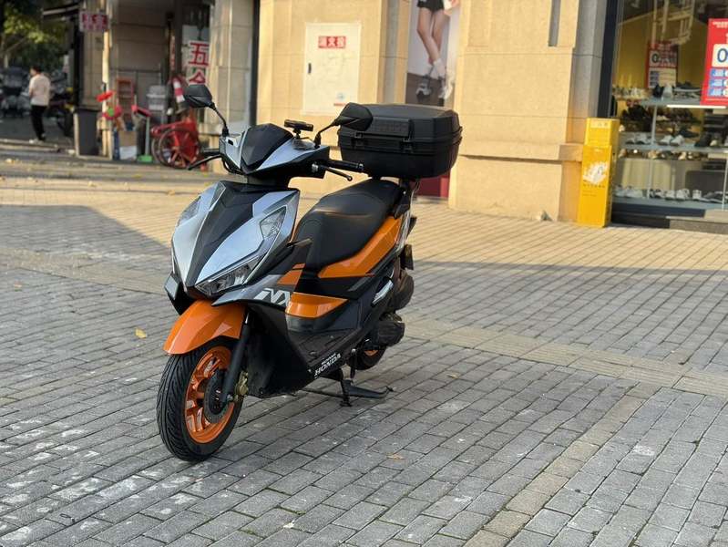 二手五羊本田NX125