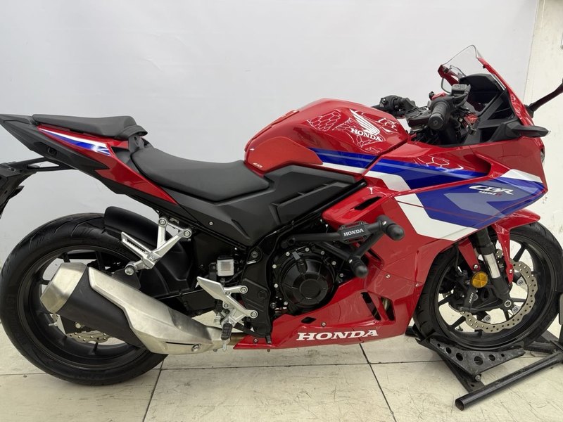 二手本田CBR400R