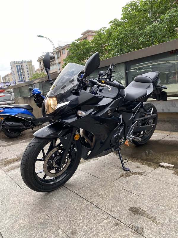 二手豪爵铃木GSX250R