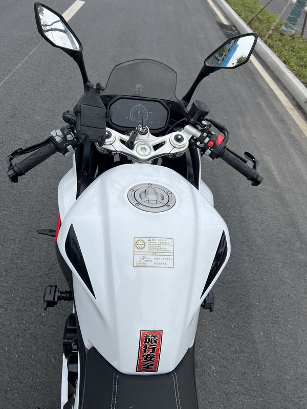 二手贝纳利龙卷风 Tornado 552R