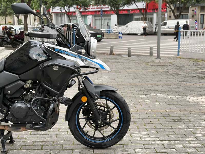 二手豪爵铃木DL250