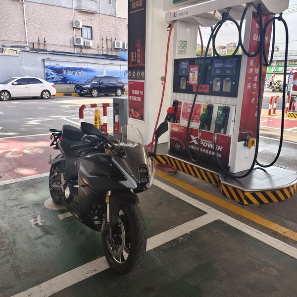 二手贝纳利龙卷风 Tornado 552R