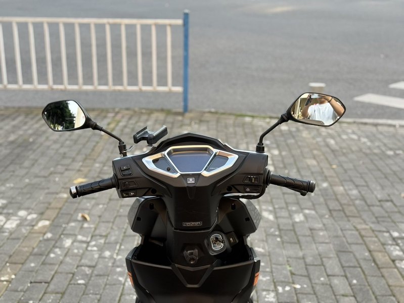 二手五羊本田NX125