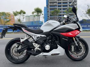 二手贝纳利龙卷风 Tornado 552R