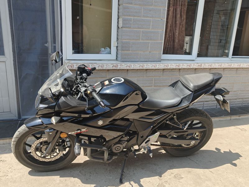 二手豪爵铃木GSX250R