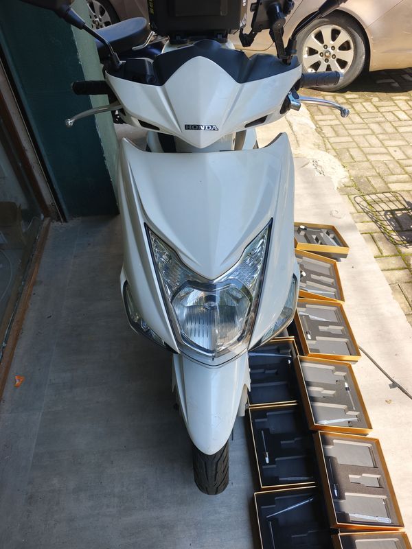 二手新大洲本田魔戟SDH125T-28
