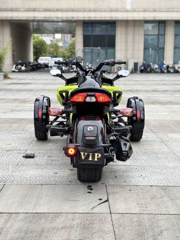 二手庞巴迪Spyder F3 
