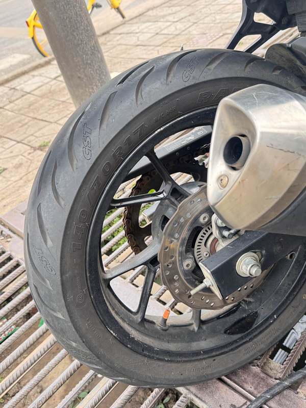 二手豪爵铃木GSX250R