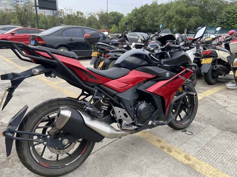 二手豪爵铃木GSX250R
