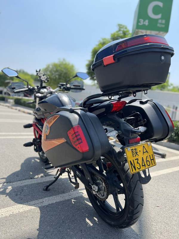 二手贝纳利红宝龙 TNT150i