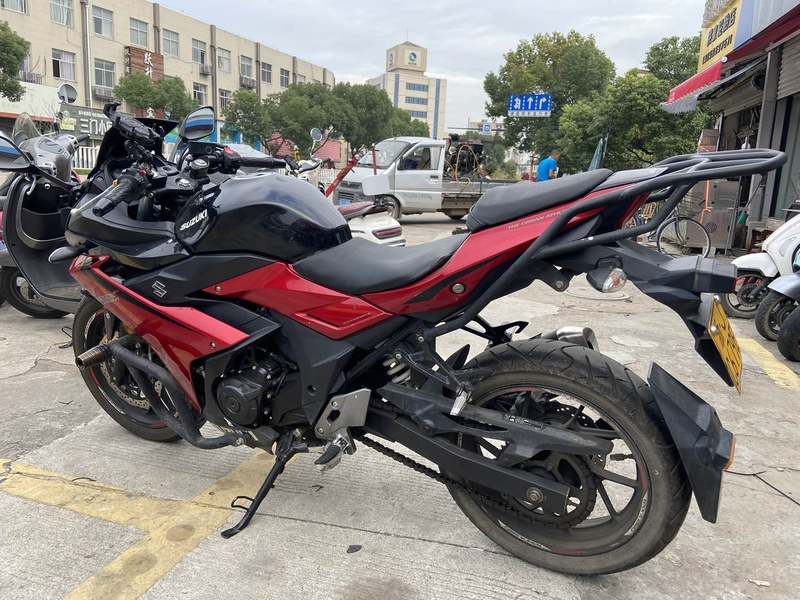 二手豪爵铃木GSX250R