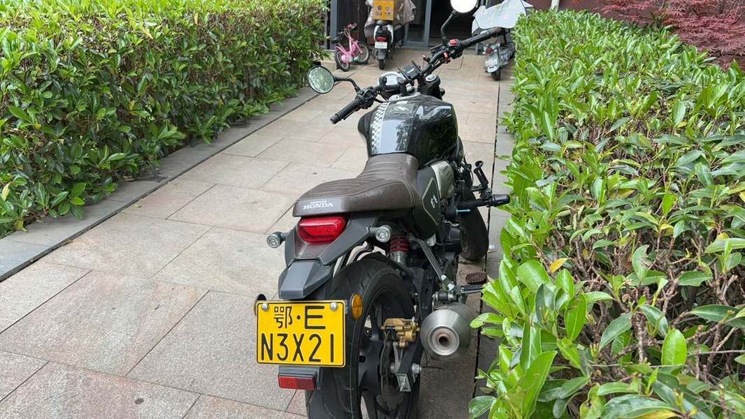二手五羊本田鸷道 CB190SS