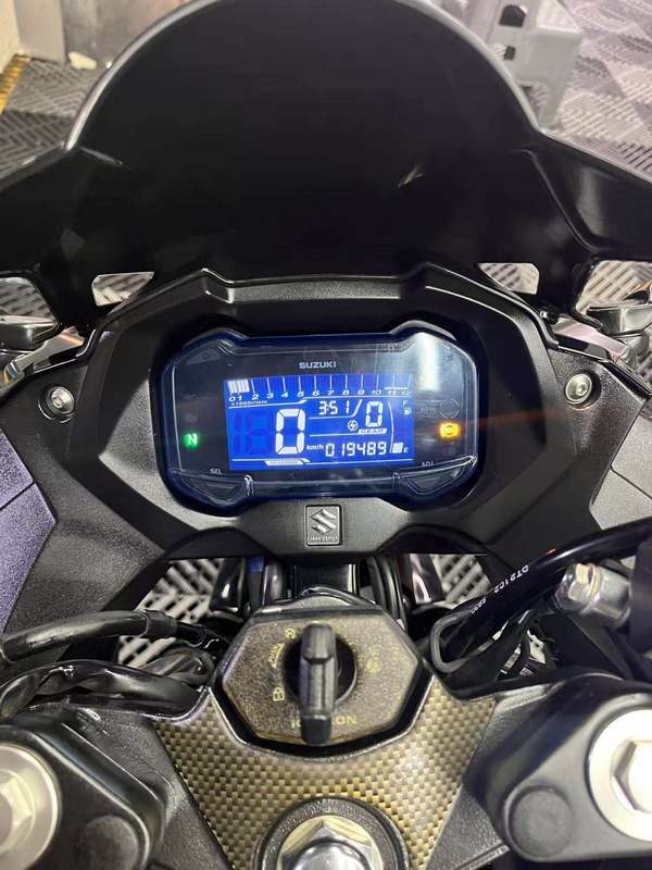 二手豪爵铃木GSX250R