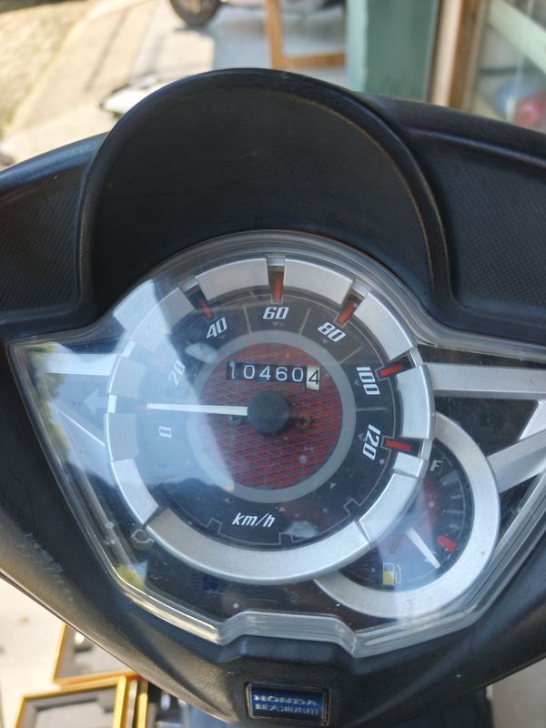 二手新大洲本田魔戟SDH125T-28