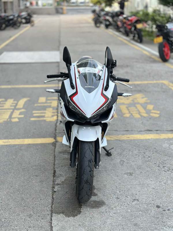 二手本田CBR400R