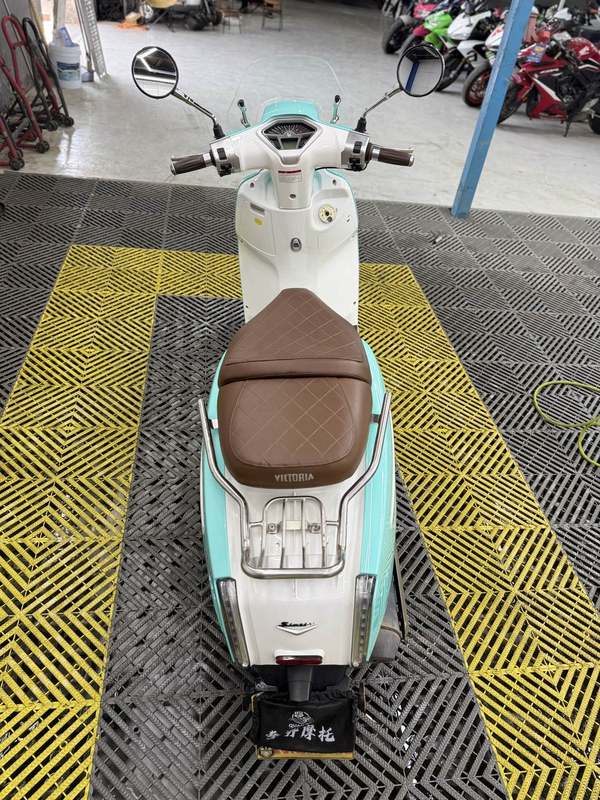 二手维多利亚Sixties 300i