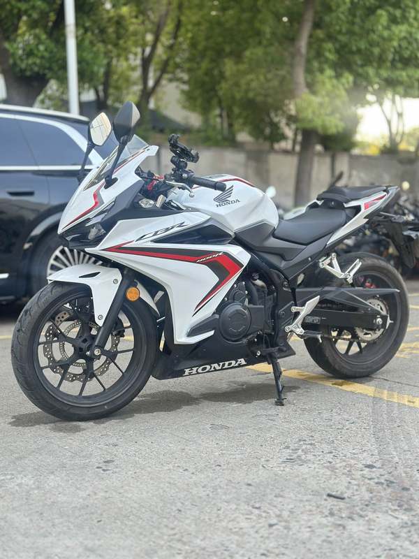 二手本田CBR400R