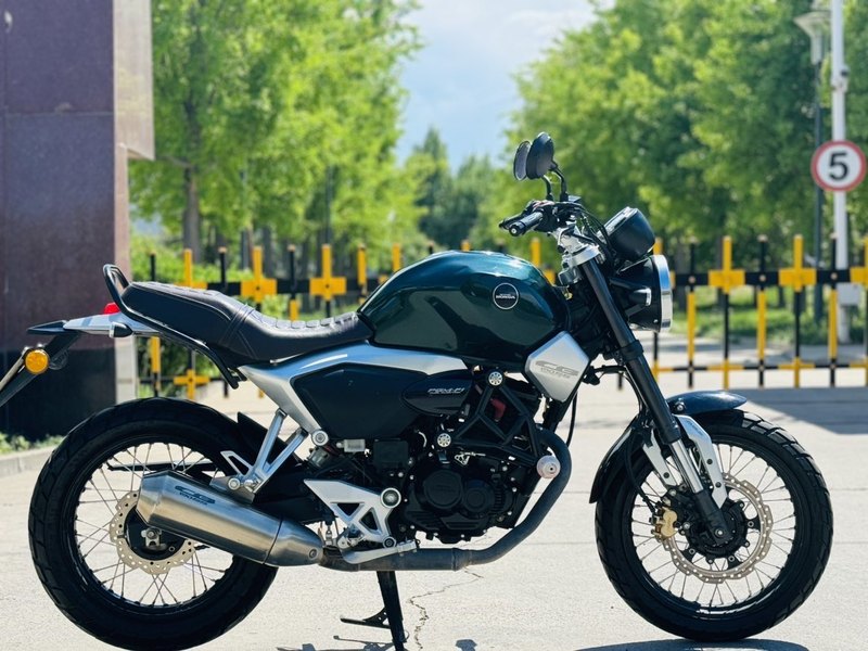 二手五羊本田鸷道 CB190SS
