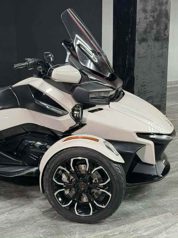 二手庞巴迪Spyder RT