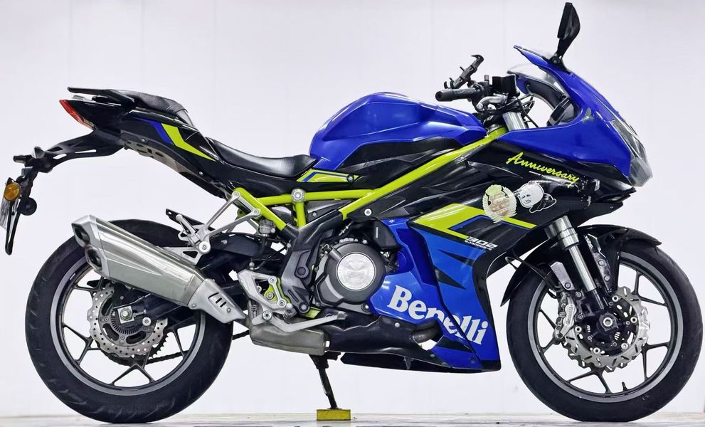 二手贝纳利龙卷风 Tornado 302R