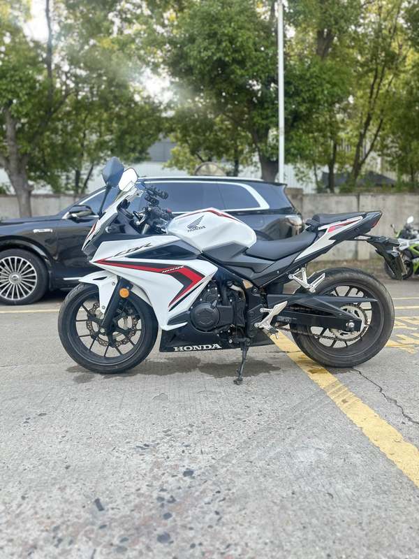 二手本田CBR400R