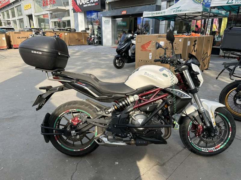 二手贝纳利蓝宝龙 BN302S