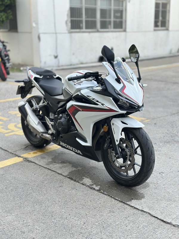 二手本田CBR400R