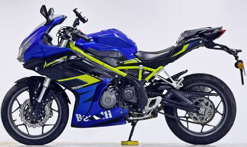 二手贝纳利龙卷风 Tornado 302R
