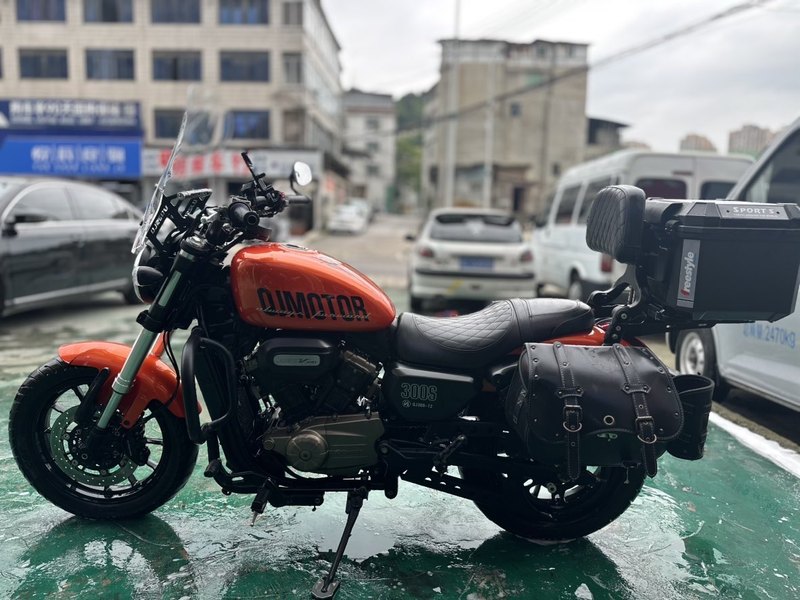 二手QJMOTOR闪300