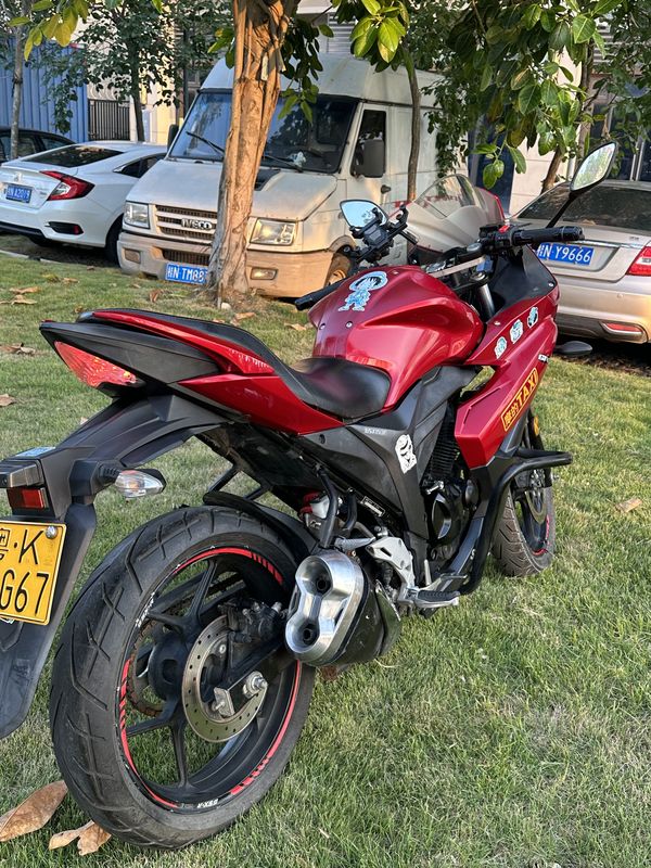 二手济南铃木极客飒 Gixxer 155