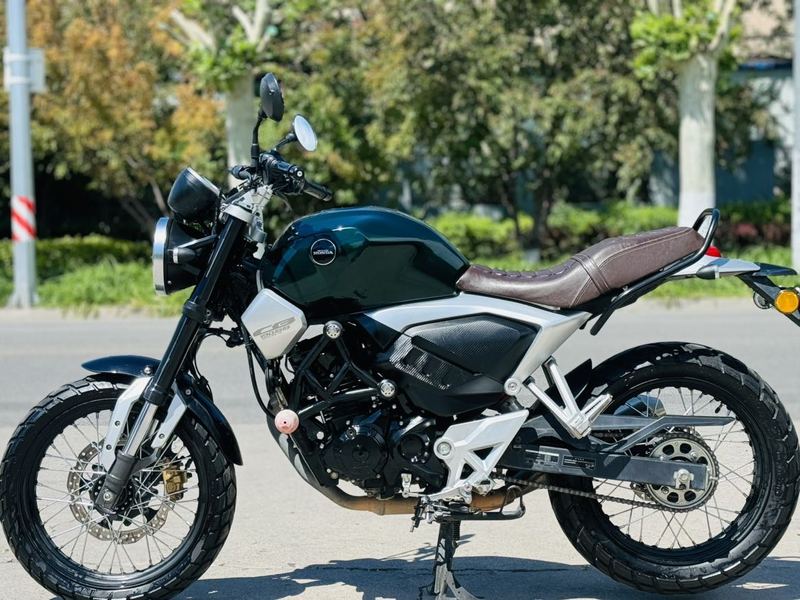 二手五羊本田鸷道 CB190SS