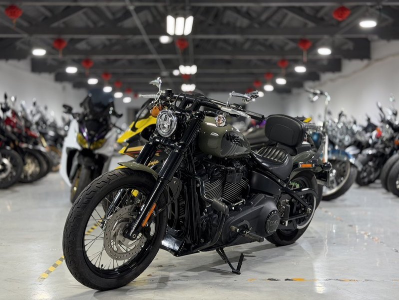 二手哈雷戴维森街霸 Street Bob