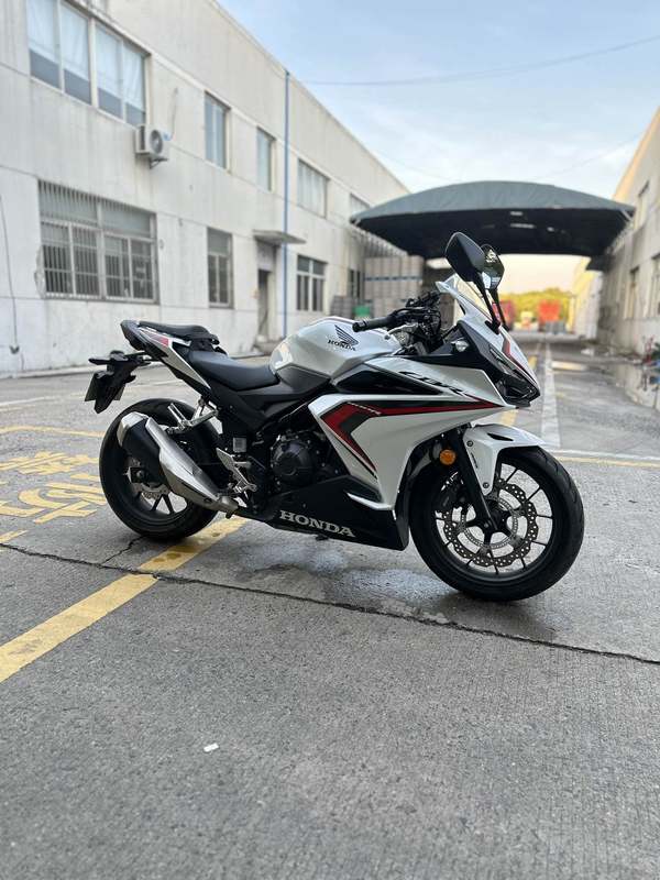 二手本田CBR400R