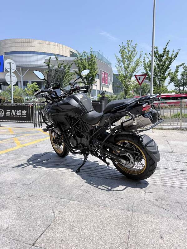 二手贝纳利TRK552