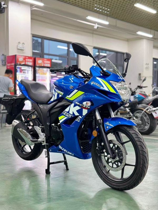 二手济南铃木极客飒 Gixxer 155