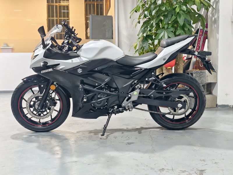 二手豪爵铃木GSX250R