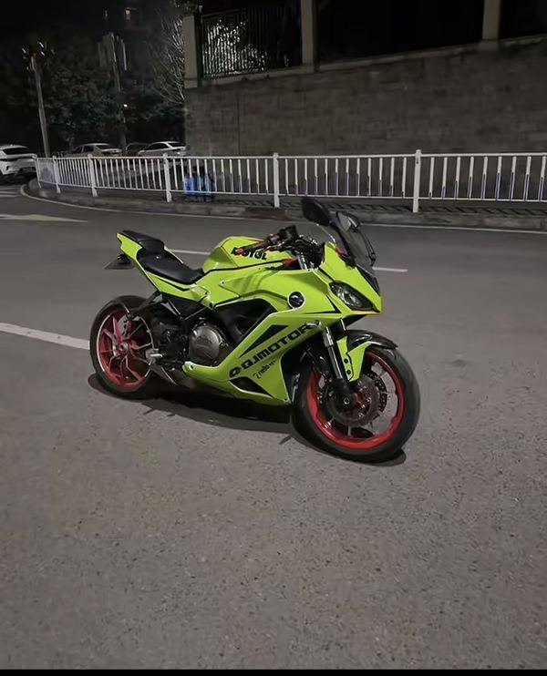 二手QJMOTOR赛400