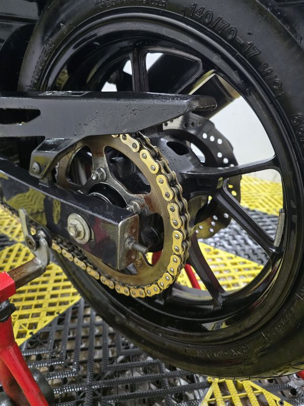 二手豪爵铃木GSX250R
