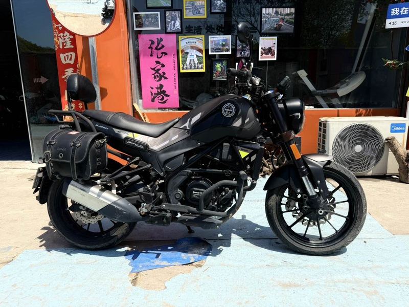 二手贝纳利幼狮 Leoncino 250